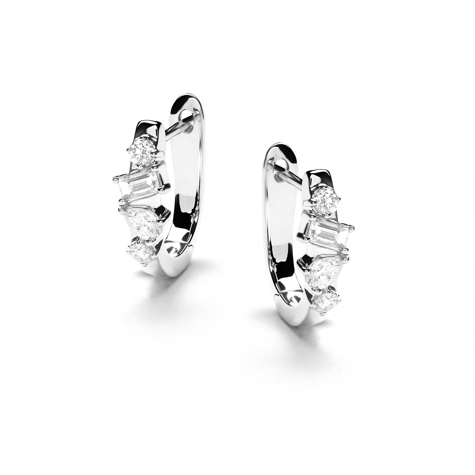 Graffias Diamond Earrings (P2308100097)