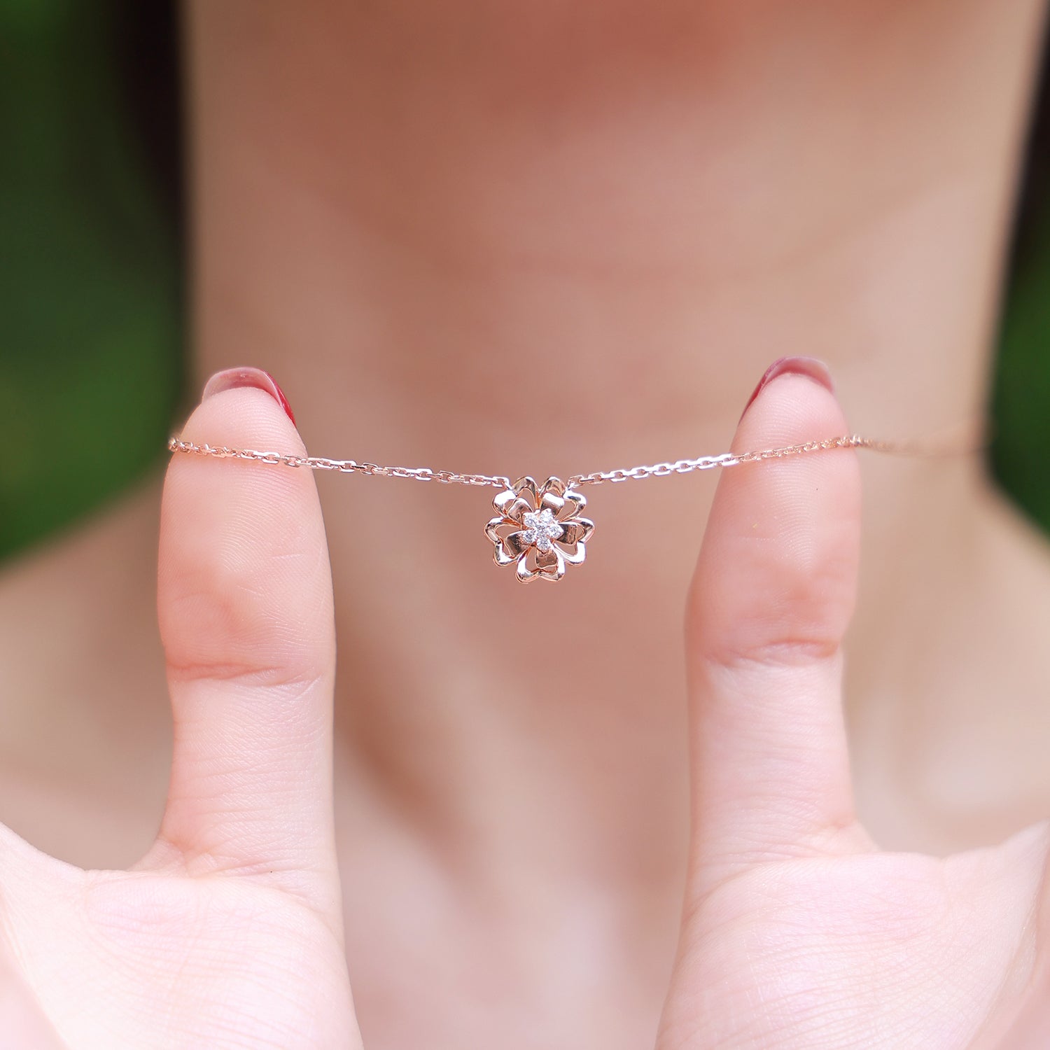 Lliad Diamond Necklace (P2310240041)