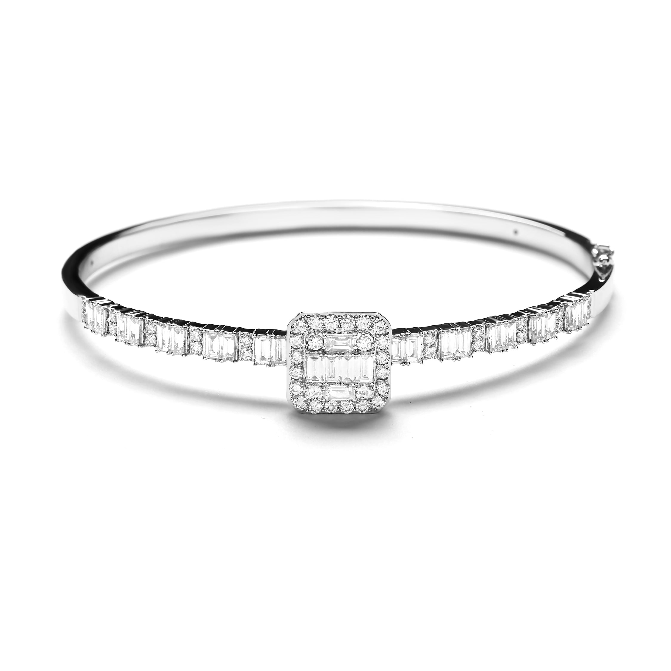 Levit Diamond Bangle (P2303230008)