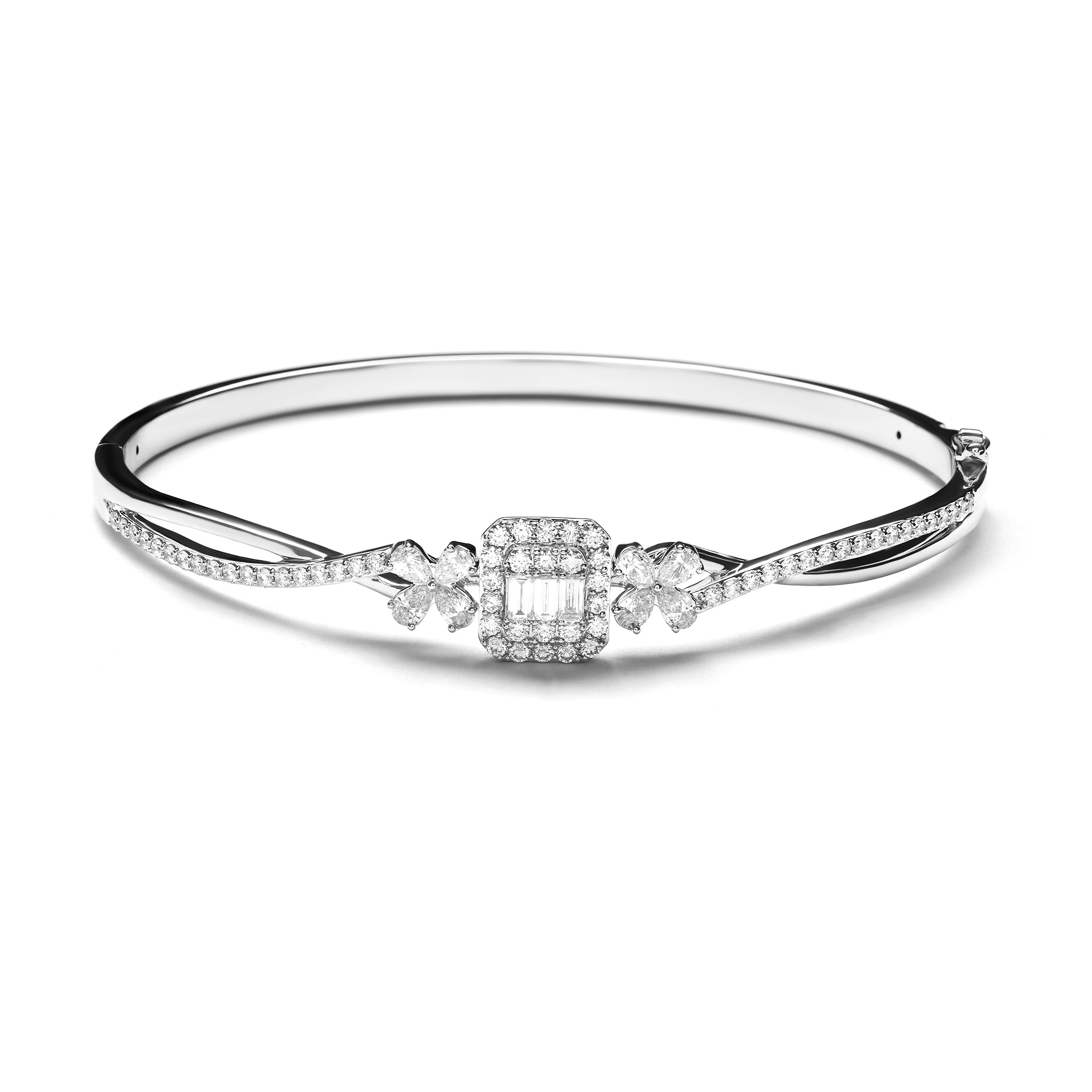 Shalisa Diamond Bangle (P2303240004)