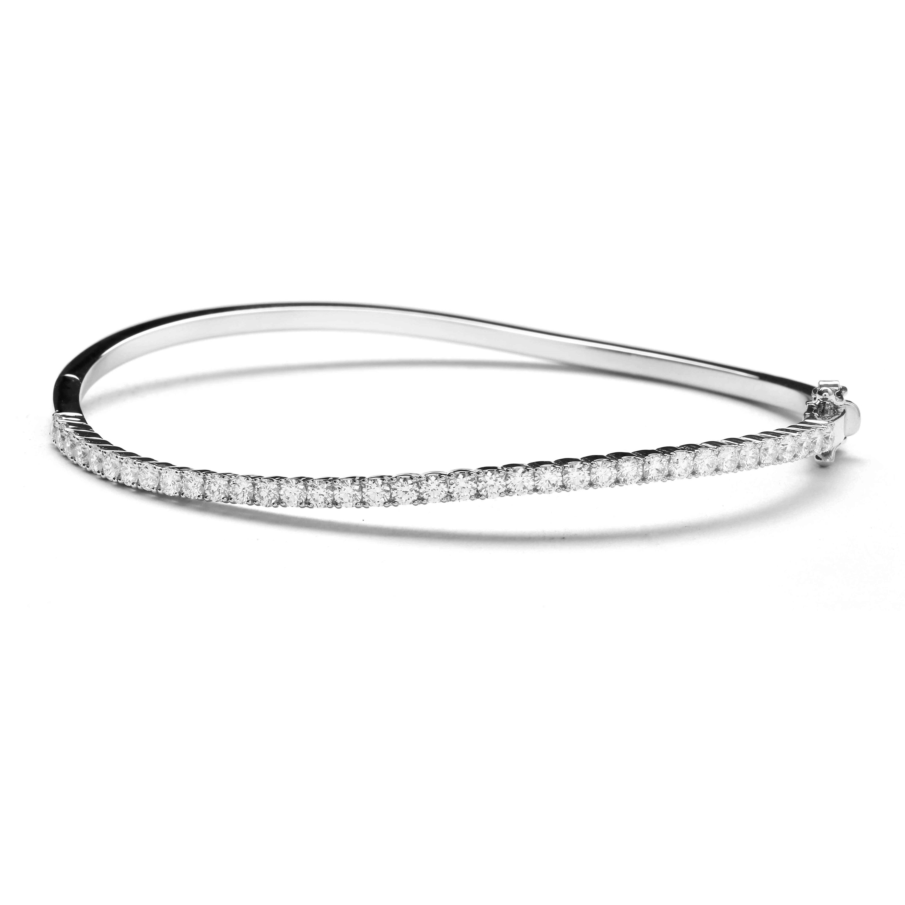 Chancellor Diamond Bangle (P2402160007)