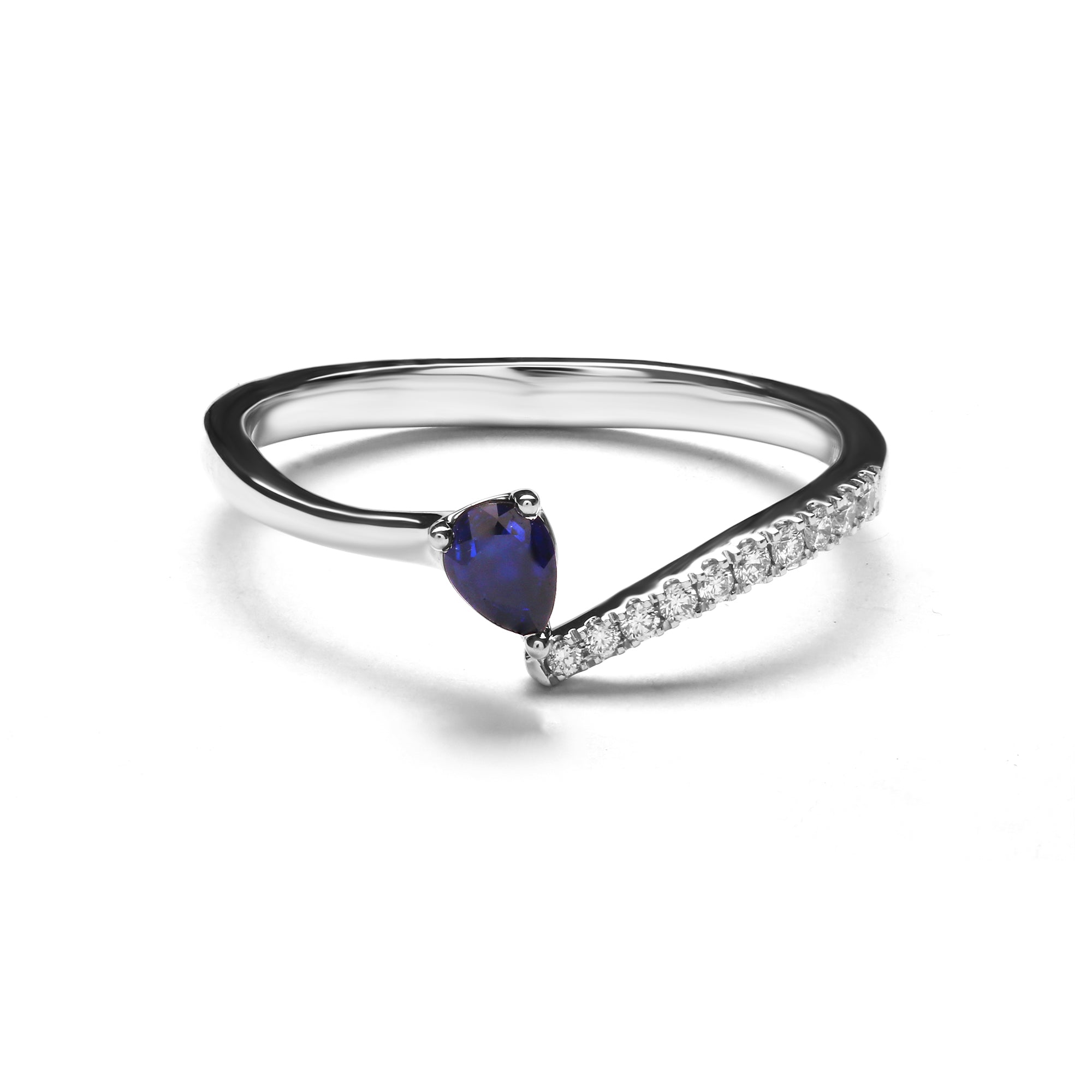 Linnea Diamond Ring With Blue Sapphire (P2312080041)