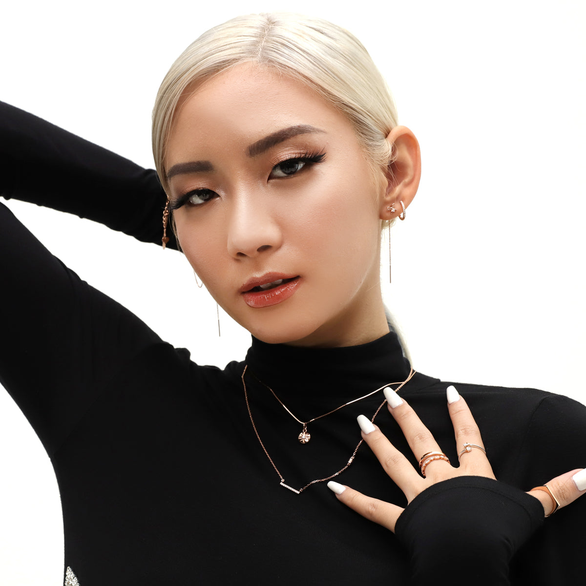 Ji Woo Diamond Pendant (P2111270009)