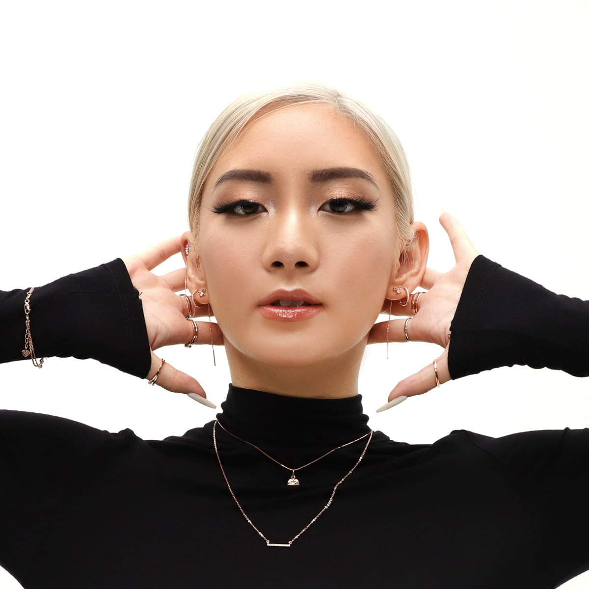 Ji Woo Diamond Pendant (P2111270009)