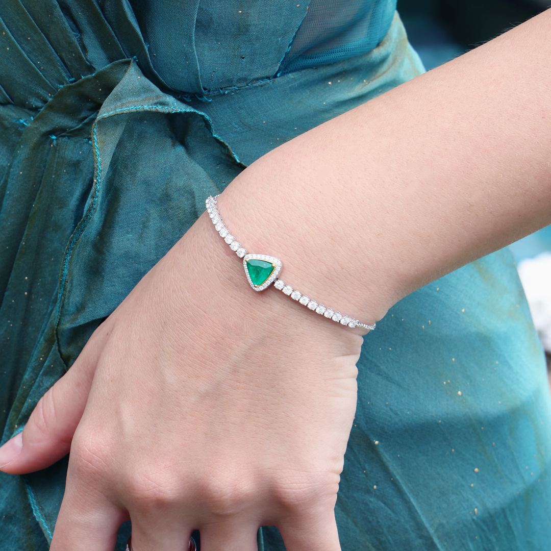 Roderica Diamond Bracelet With Emerald (P2303030053)