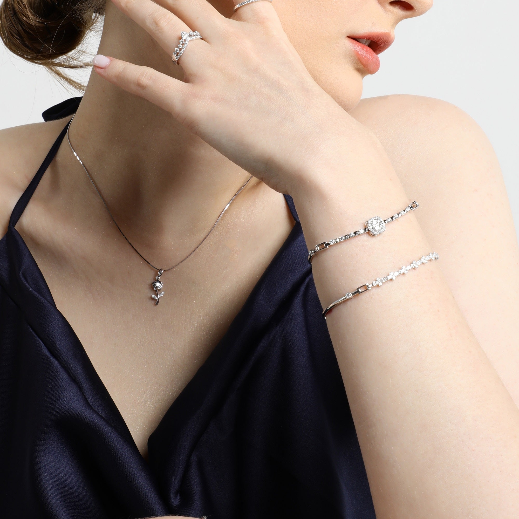 Evaline Diamond Bracelet (P2208220045)