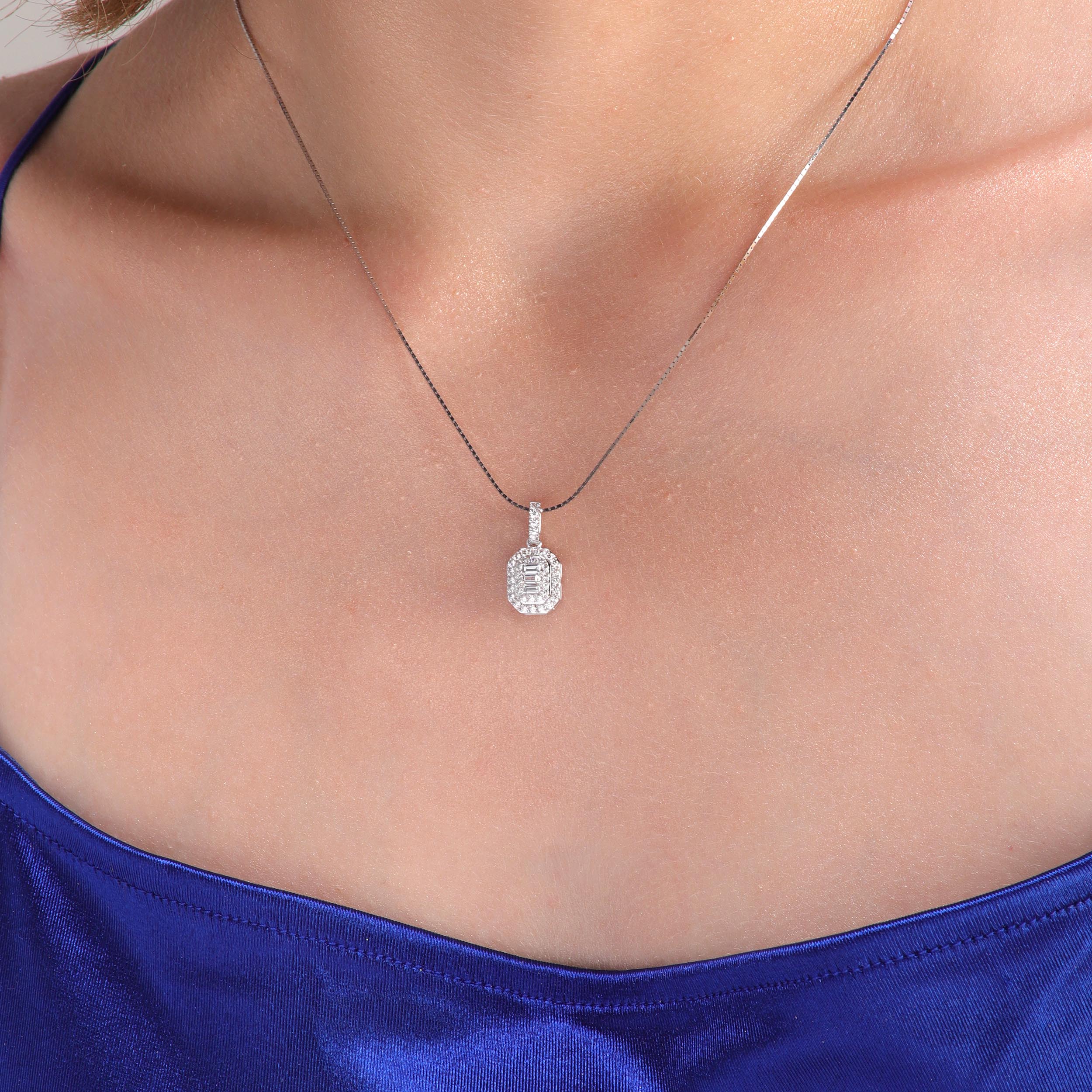 Diva Diamond Pendant (P2206210053)