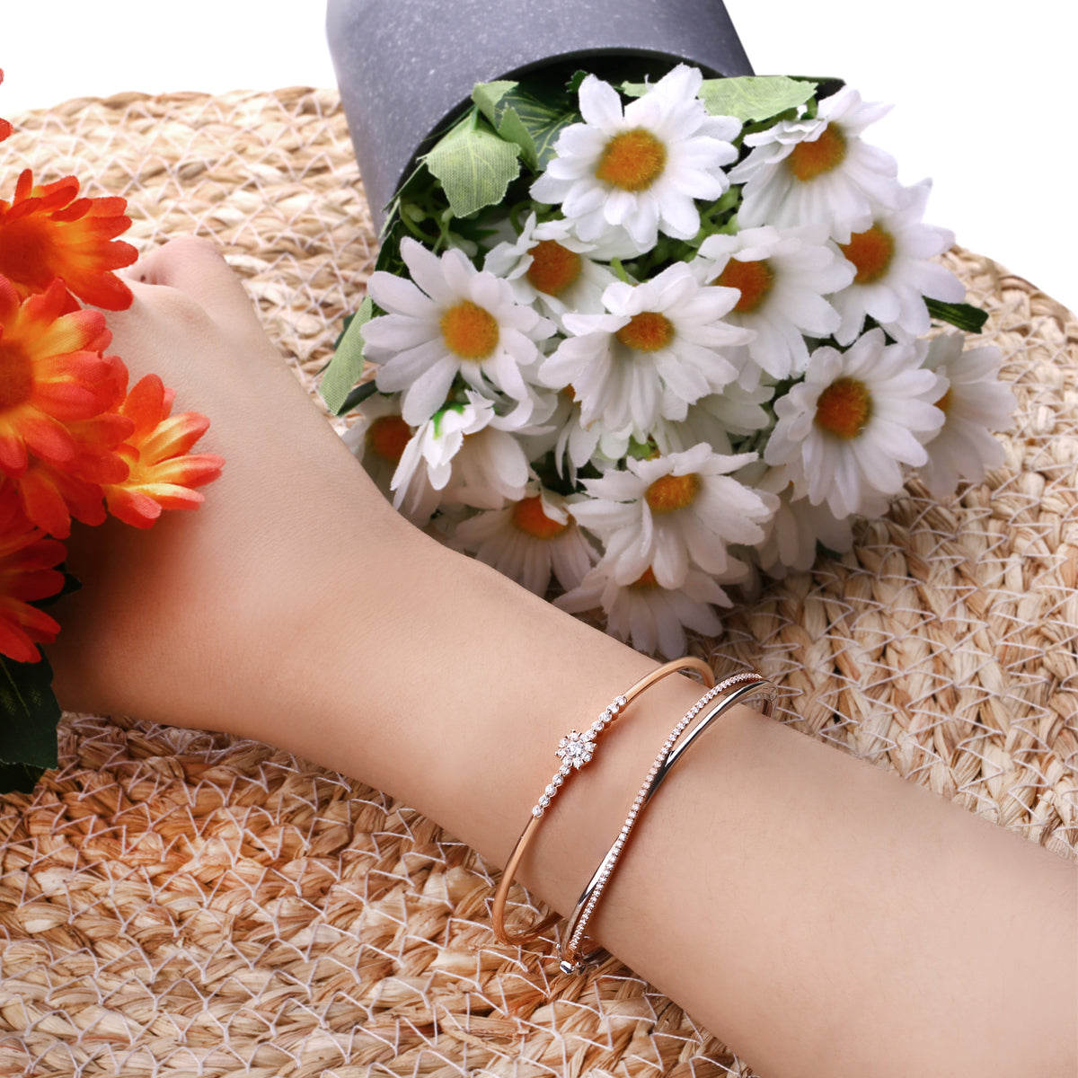 Hallie Diamond Bangle (P2108160002)