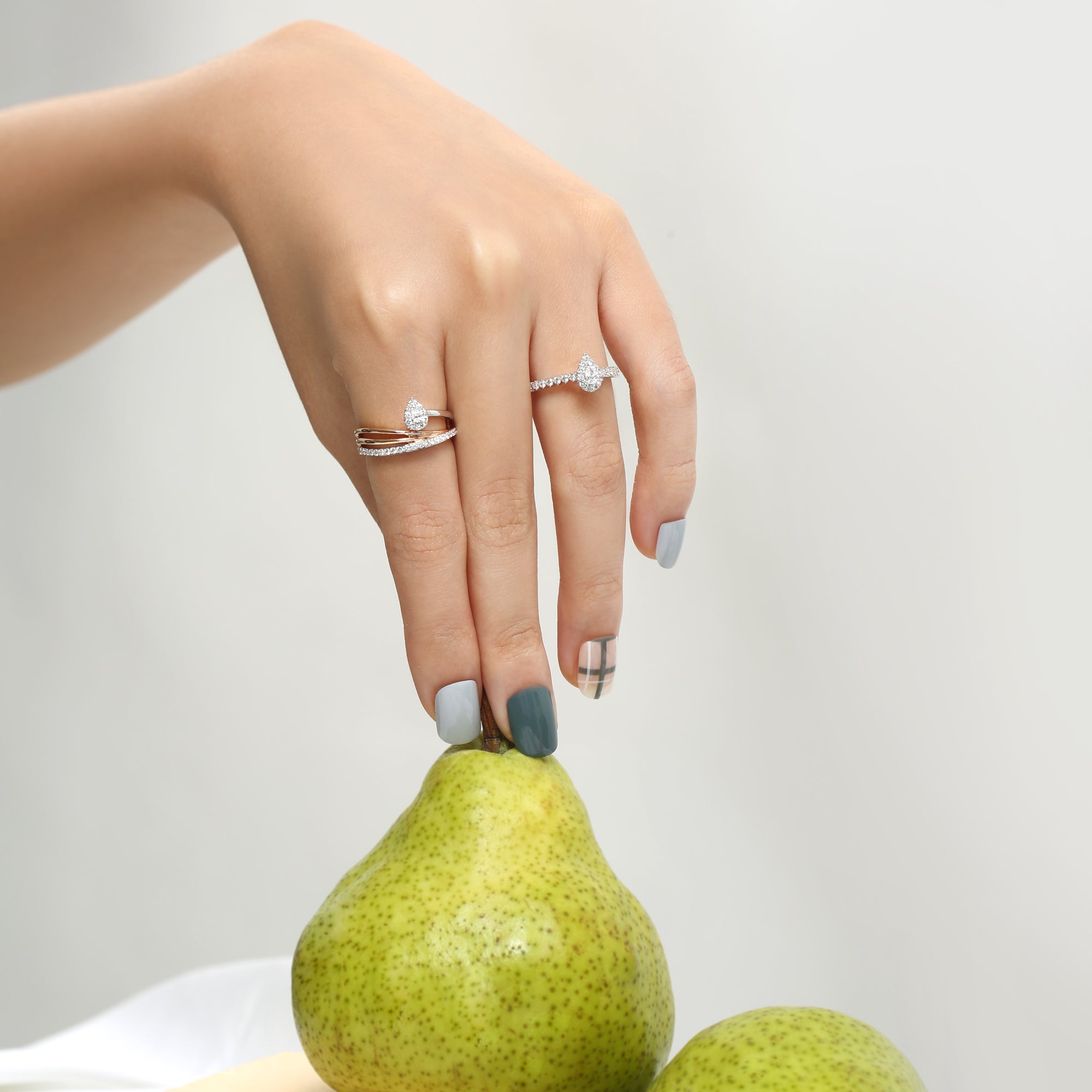 Agnes Pear Diamond Ring (P2201180058)