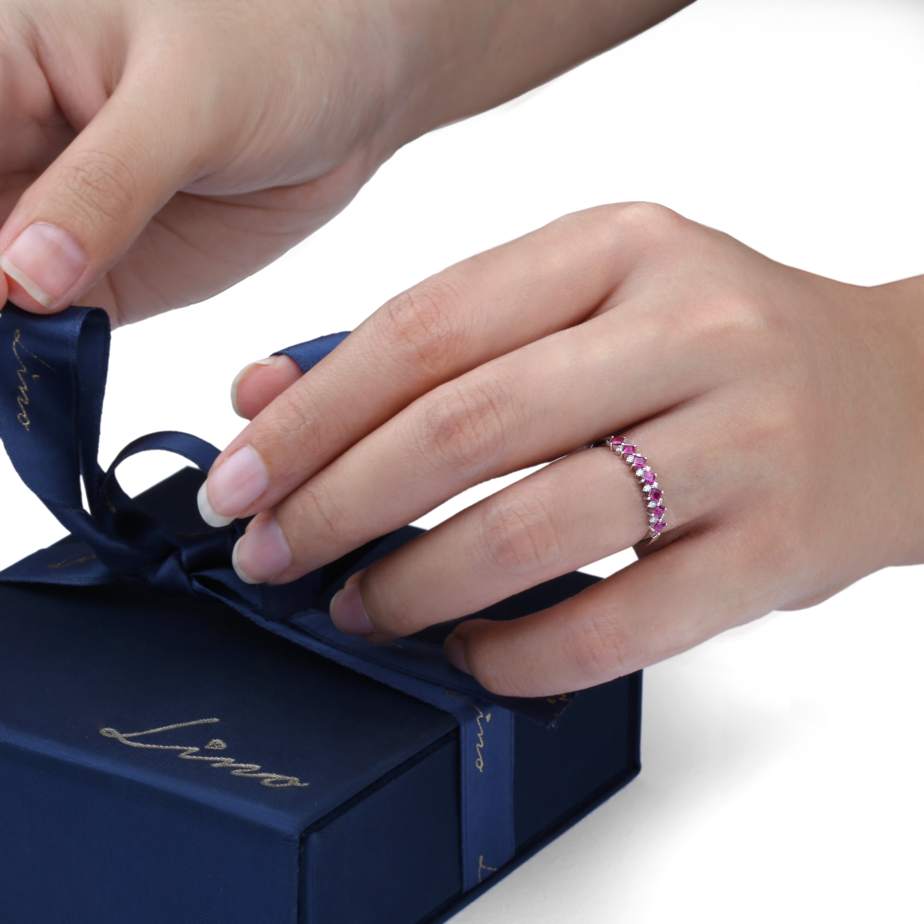 Fressia Diamond Ring With Ruby (P2101140057)