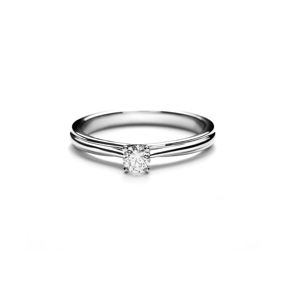 Havana Small Platinum Diamond Ring (T2001160002)