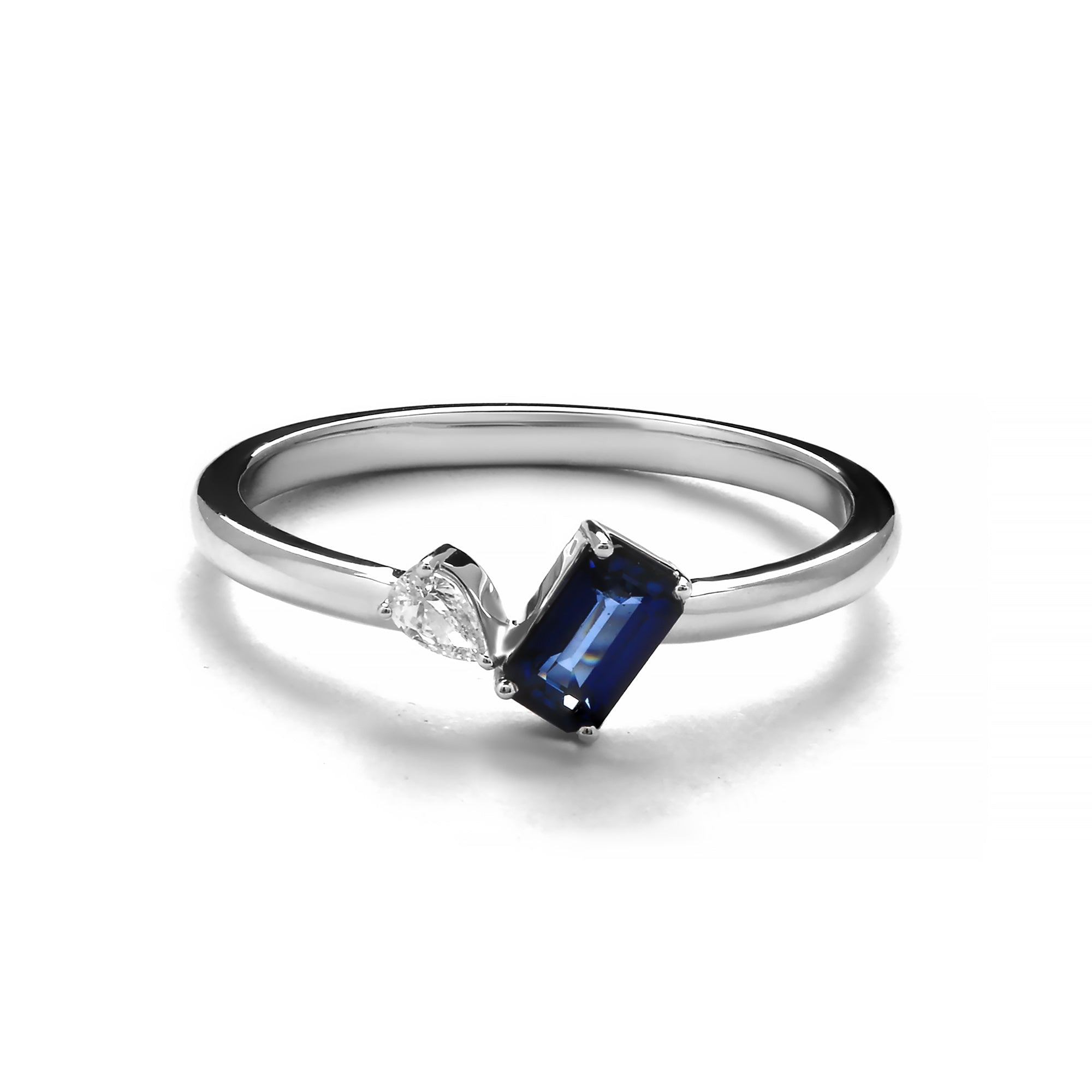 Bluefin Diamond Ring With Blue Sapphire (D2409200004)