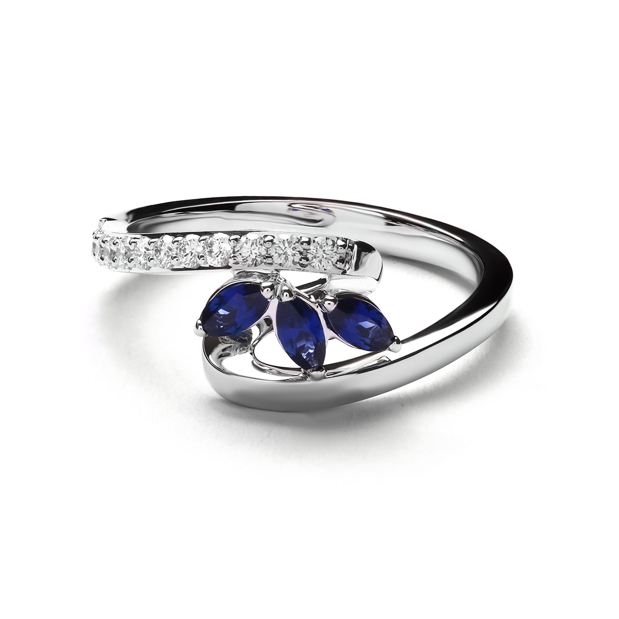 Everglade Diamond Ring With Blue Sapphire (P2312190010)
