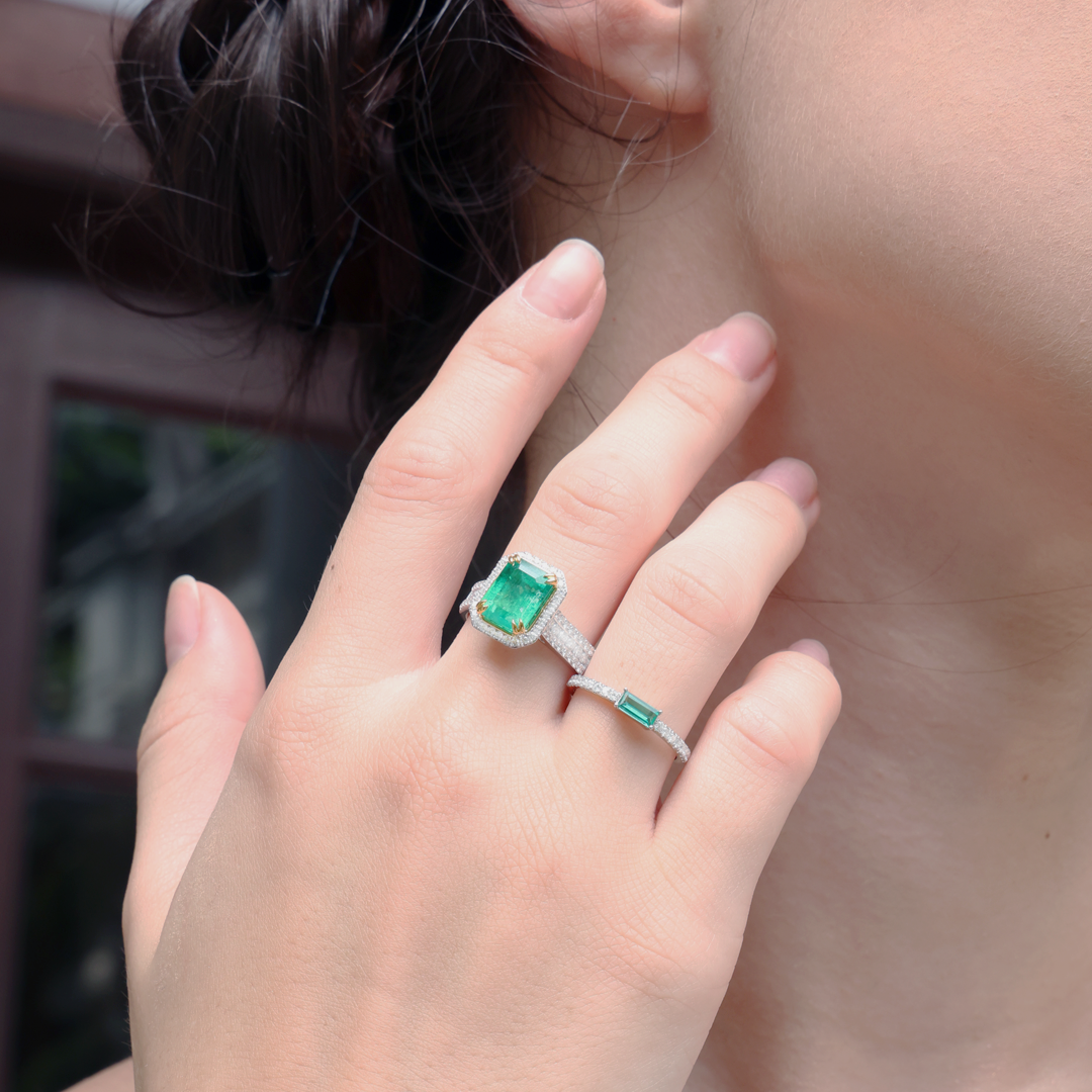 Phoebe Diamond Ring With Emerald (P2303030050)