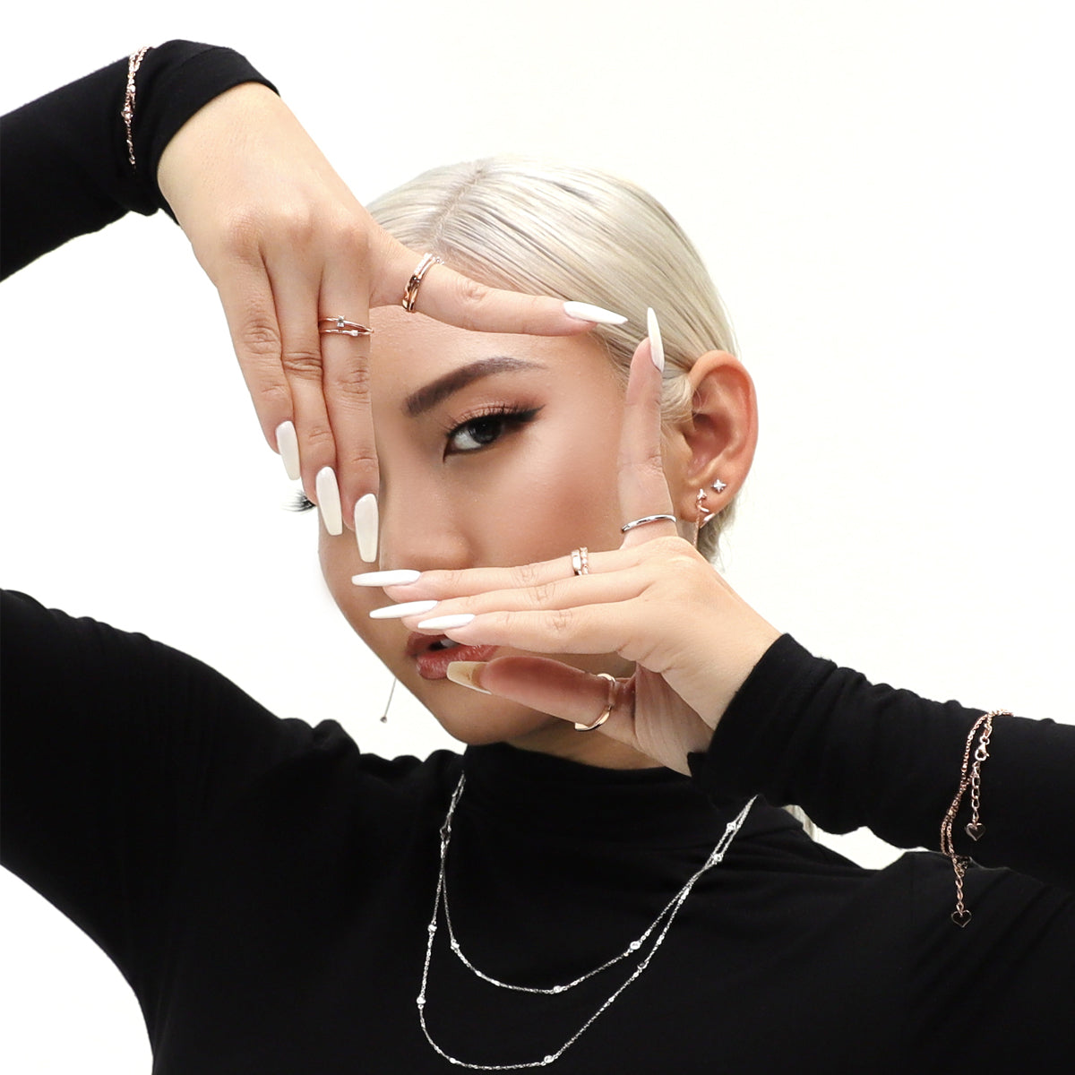 Ji Ah Diamond Necklace (P2110140077)