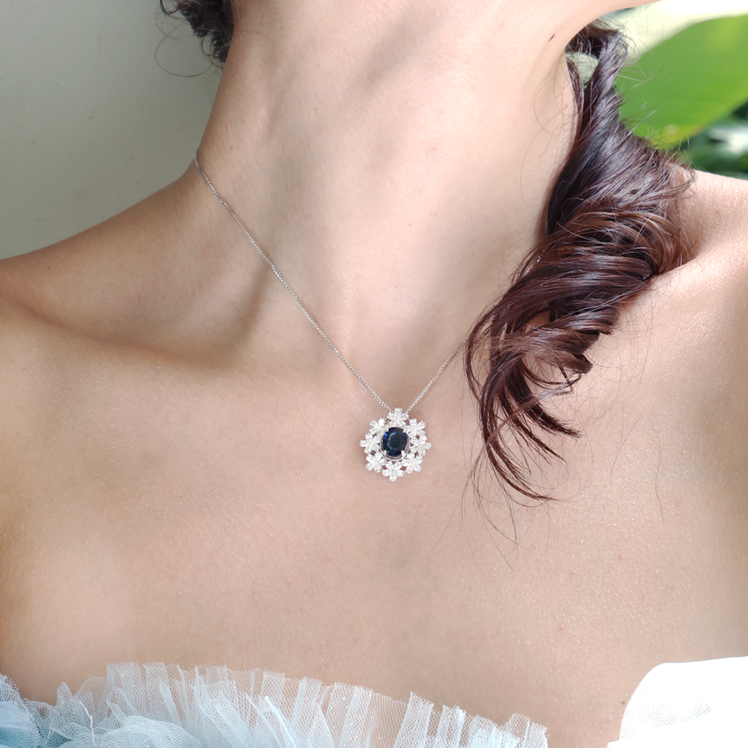 Bridgerton Diamond Pendant With Sapphire (P2212070050)